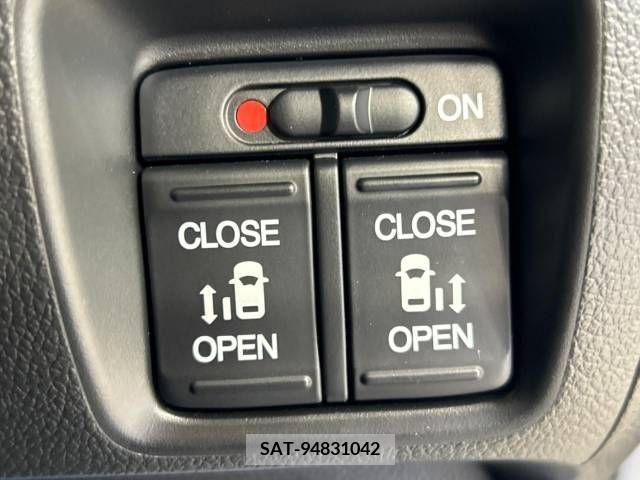 Honda N BOX CUSTOM 2014-09 329076-3