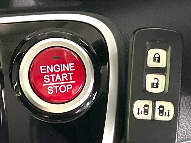 Honda N BOX CUSTOM 2017-03 183054-7