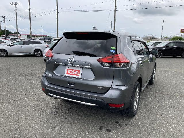 Nissan X-TRAIL 2018-01 5090-1