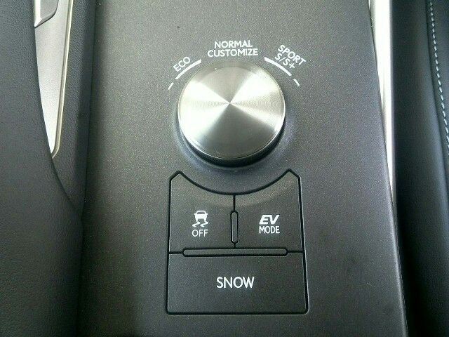 Lexus IS 2020-05 4412-24
