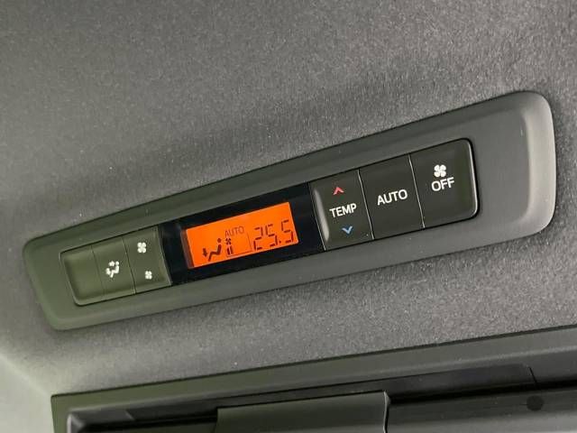 Toyota VOXY 2020-09 18599-6