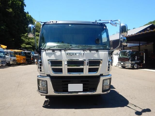 Isuzu GIGA 2014-10 660-1