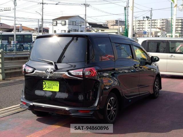 Toyota SIENTA 2021-08 285130-1