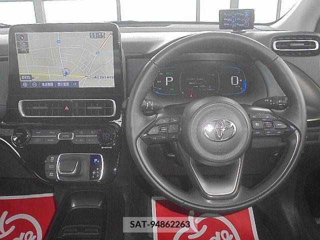 Toyota AQUA 2021-11 331281-14