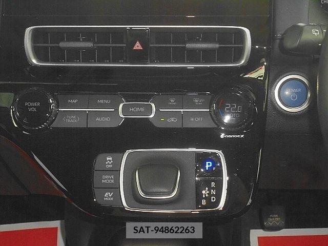 Toyota AQUA 2021-11 331281-24