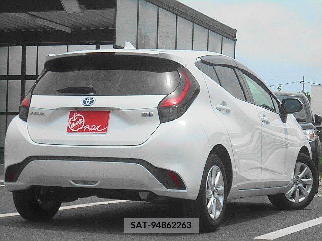 Toyota AQUA 2021-11 331281-4