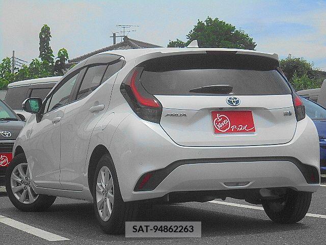 Toyota AQUA 2021-11 331281-2