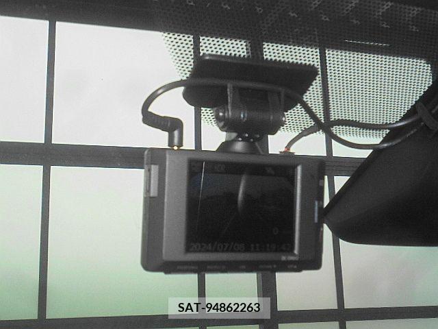 Toyota AQUA 2021-11 331281-26