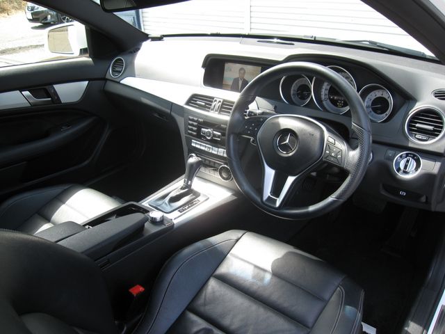 Mercedes Benz C-CLASS 2013-04 23332-10