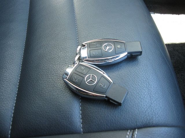 Mercedes Benz C-CLASS 2013-04 23332-25