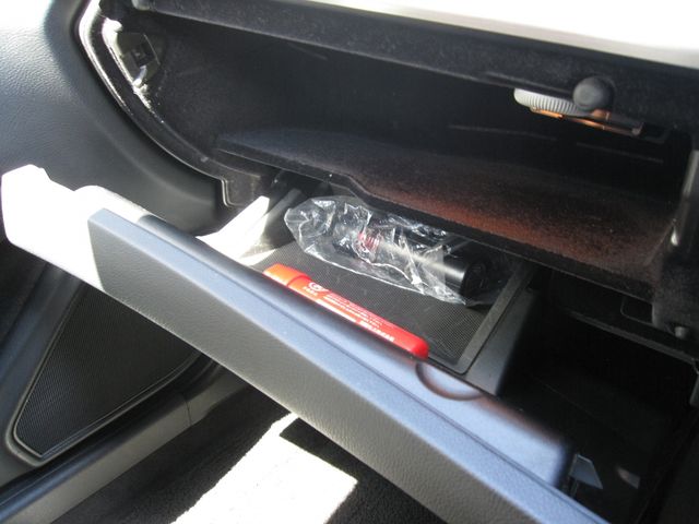 Mercedes Benz C-CLASS 2013-04 23332-19