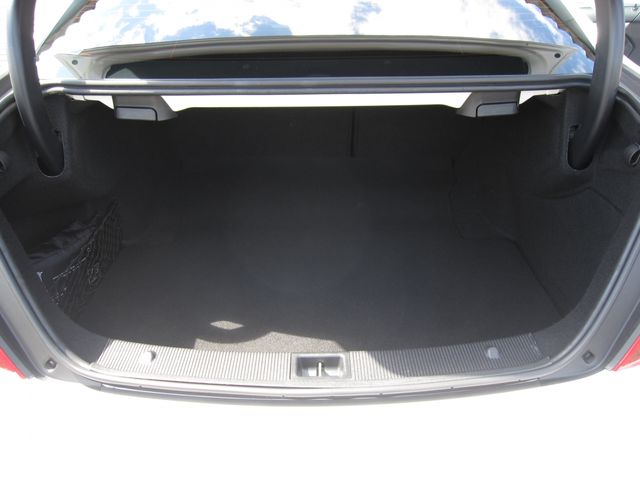 Mercedes Benz C-CLASS 2013-04 23332-26