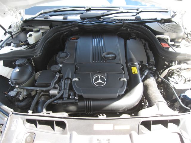 Mercedes Benz C-CLASS 2013-04 23332-9