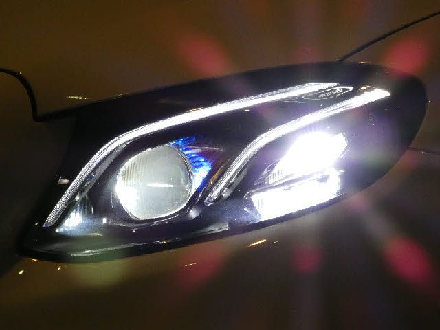 Mercedes Benz E-CLASS 2020-03 183552-19