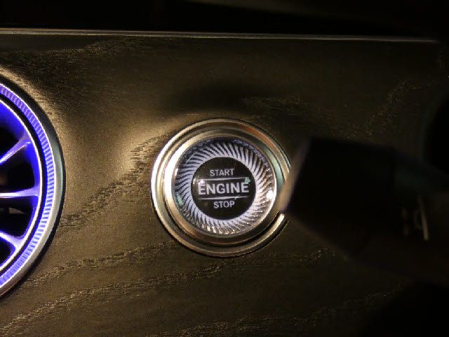 Mercedes Benz E-CLASS 2020-03 183552-8