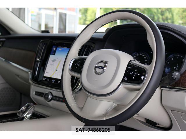 Volvo V90 2021-07 345367-15