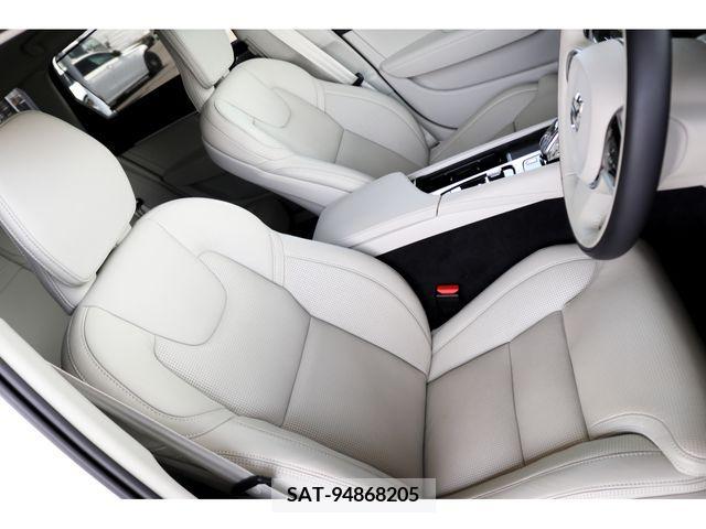 Volvo V90 2021-07 345367-16