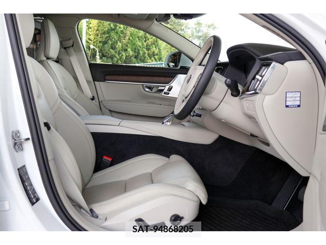 Volvo V90 2021-07 345367-17