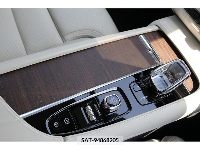 Volvo V90 2021-07 345367-19