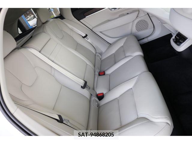 Volvo V90 2021-07 345367-26