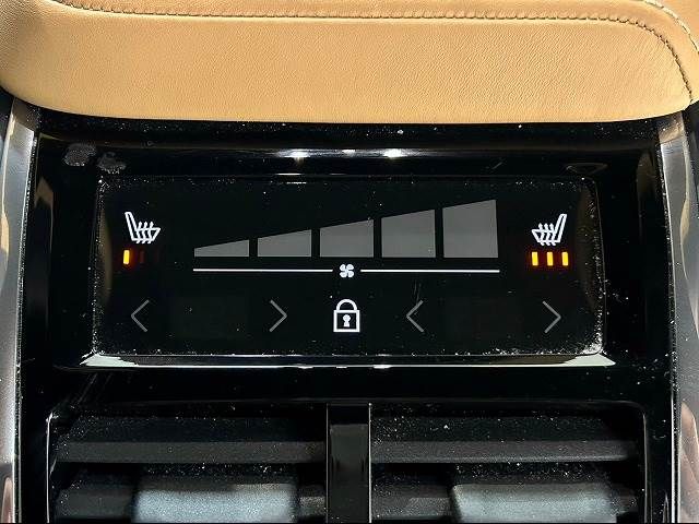 Volvo XC60 2019-02 18933-11