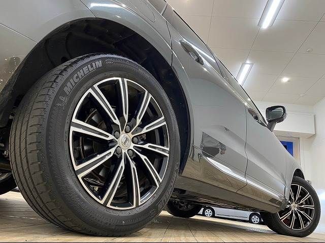 Volvo XC60 2019-02 18933-18