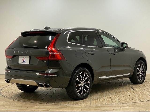 Volvo XC60 2019-02 18933-16