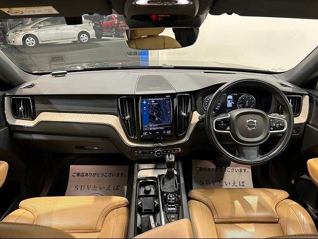 Volvo XC60 2019-02 18933-1