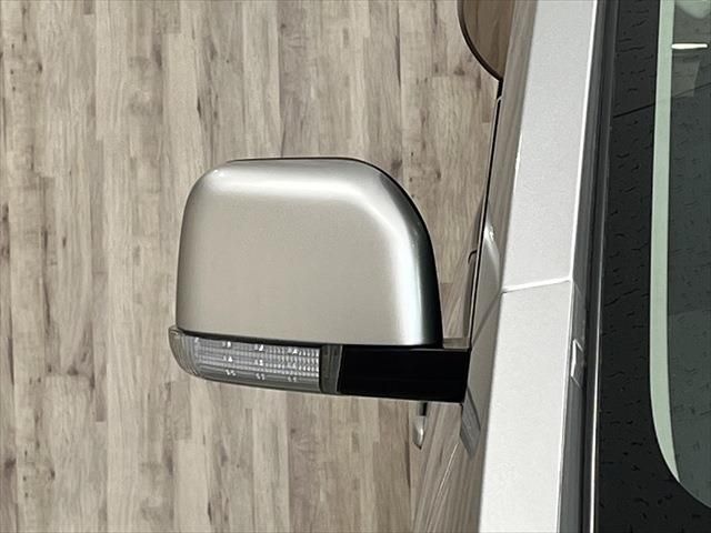 Mitsubishi DELICA D5 2018-07 23561-12