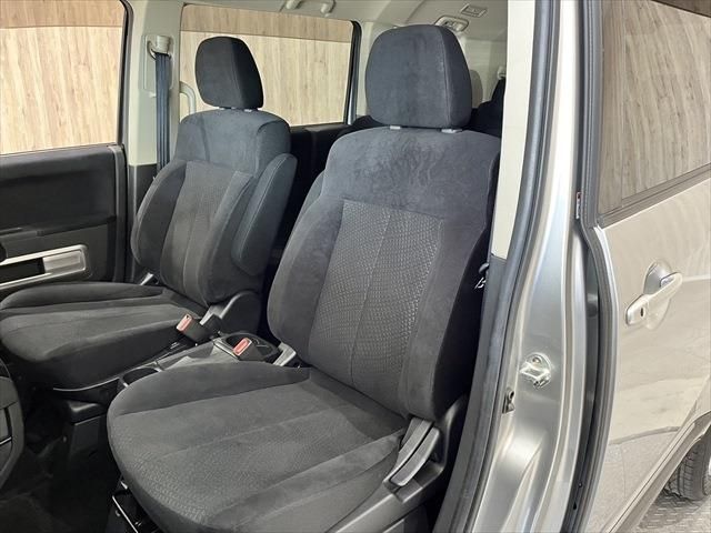 Mitsubishi DELICA D5 2018-07 23561-21