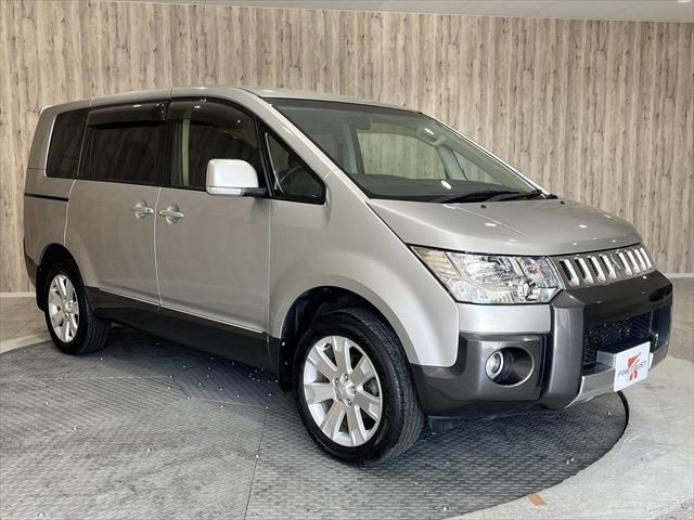 Mitsubishi DELICA D5 2018-07 23561-1