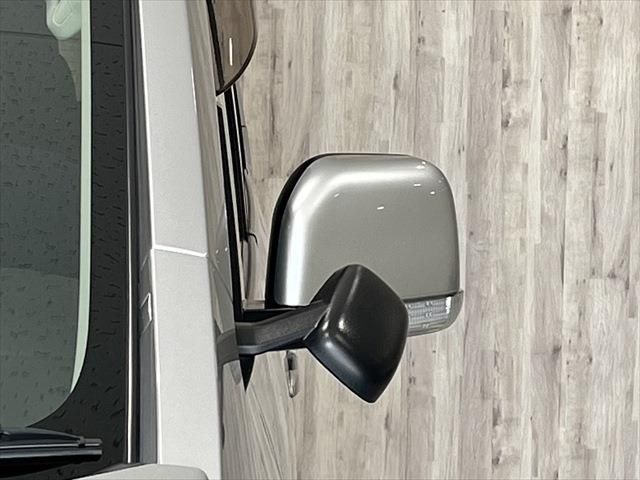 Mitsubishi DELICA D5 2018-07 23561-11