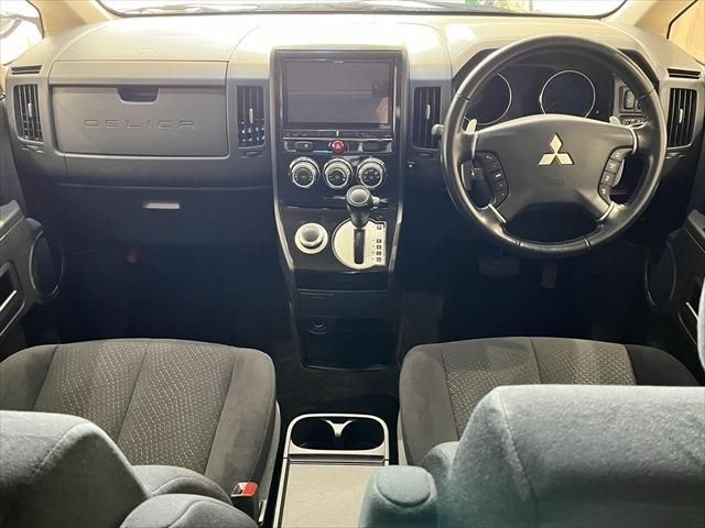 Mitsubishi DELICA D5 2018-07 23561-17