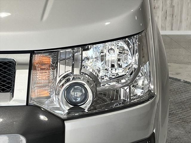 Mitsubishi DELICA D5 2018-07 23561-7
