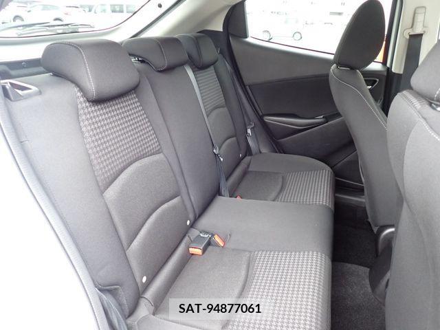 Mazda DEMIO 2018-05 216497-17
