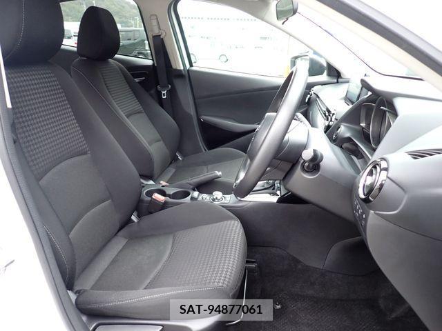 Mazda DEMIO 2018-05 216497-16