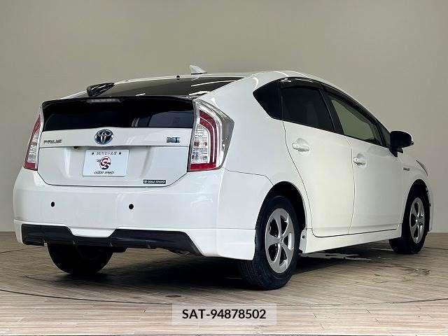 Toyota PRIUS 2013-10 336231-16