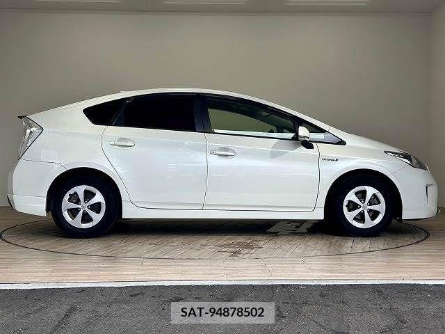Toyota PRIUS 2013-10 336231-14