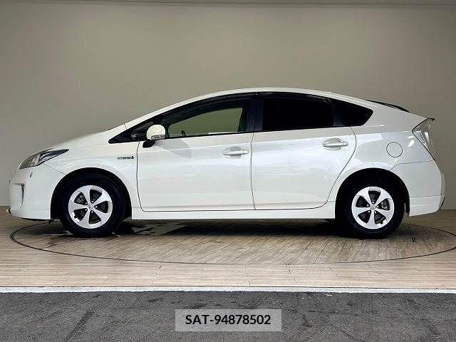 Toyota PRIUS 2013-10 336231-13