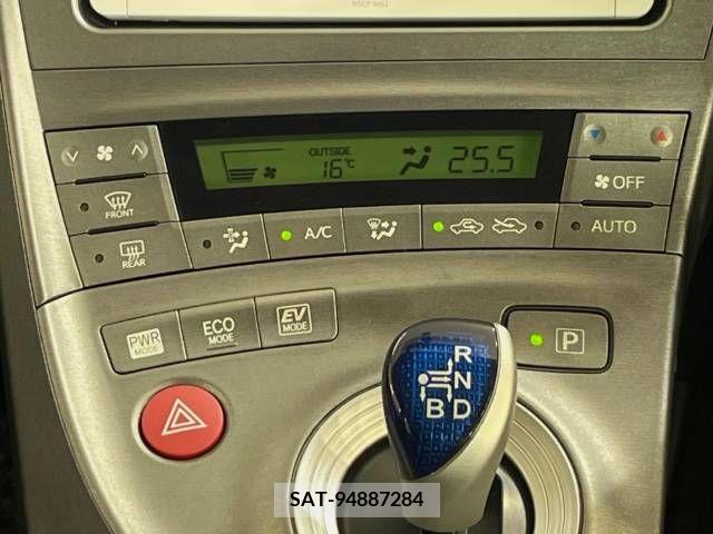 Toyota PRIUS 2012-06 284324-7