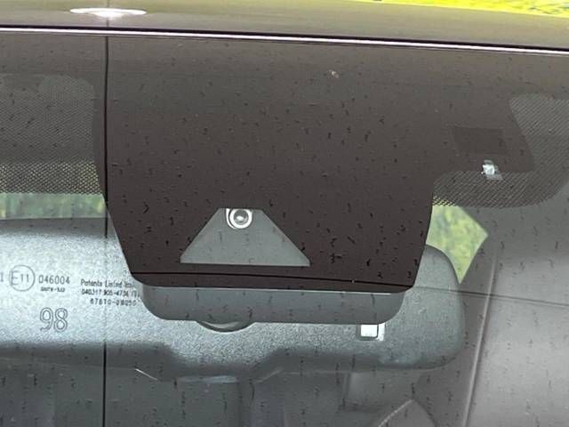 Toyota C-HR 2017-10 183330-5