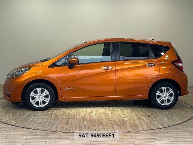 Nissan NOTE 2016-11 305332-13