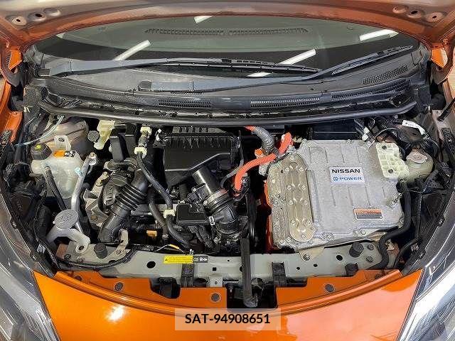 Nissan NOTE 2016-11 305332-19