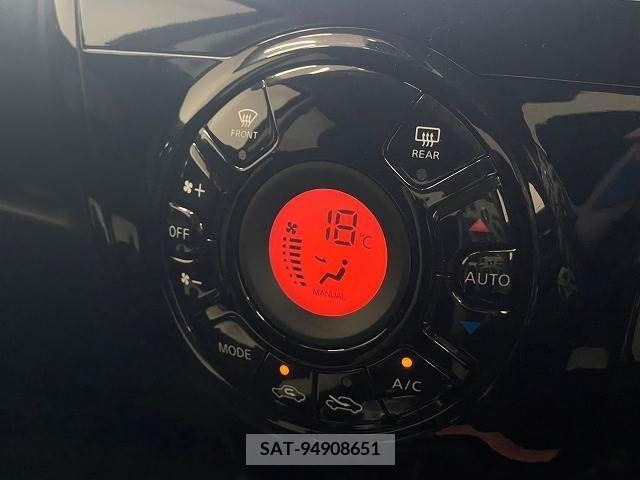 Nissan NOTE 2016-11 305332-6