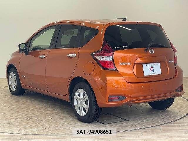 Nissan NOTE 2016-11 305332-16