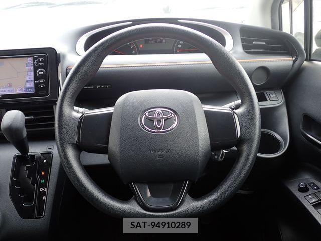 Toyota SIENTA 2017-02 214493-3