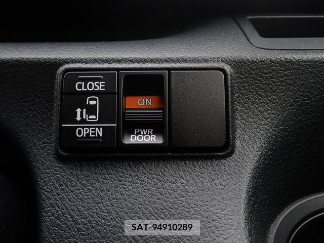 Toyota SIENTA 2017-02 214493-7