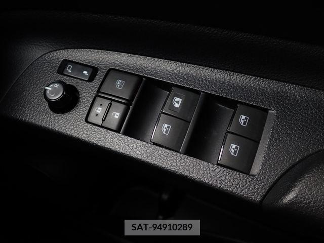 Toyota SIENTA 2017-02 214493-8