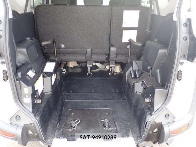 Toyota SIENTA 2017-02 214493-11