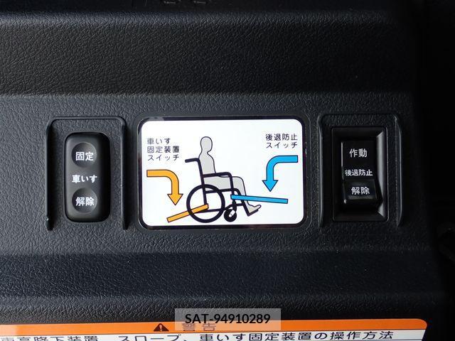 Toyota SIENTA 2017-02 214493-15